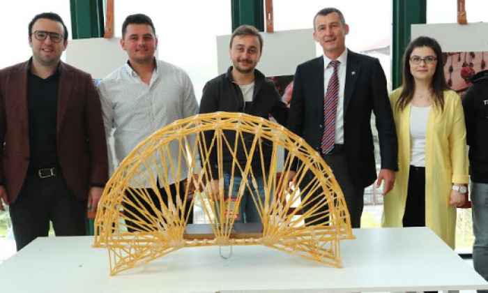 Spagettiden Köprüler Kıyasıya Yarıştı