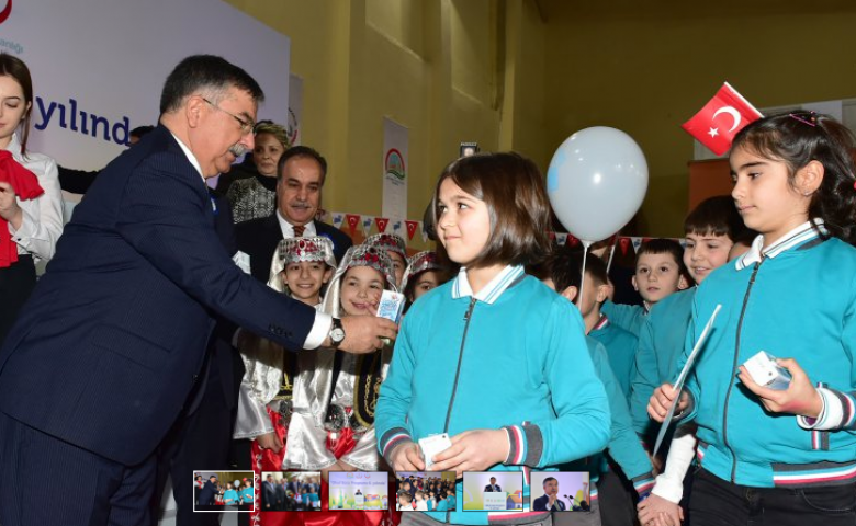 İkinci yarıyıl, okul sütü dağıtımıyla başladı