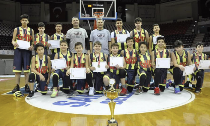 Potanın efendisi GKV’liler şampiyonluk kupalarını topladı