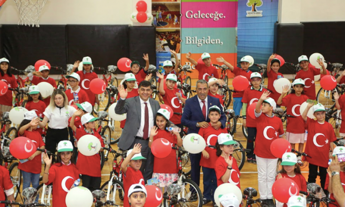 Şehitkamil’deki tüm okul birincileri ödüllendirildi