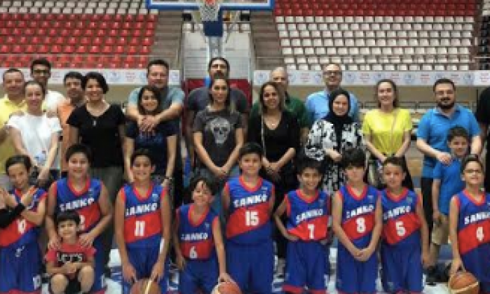 SANKO Okulları basketbol takımı il birincisi oldu