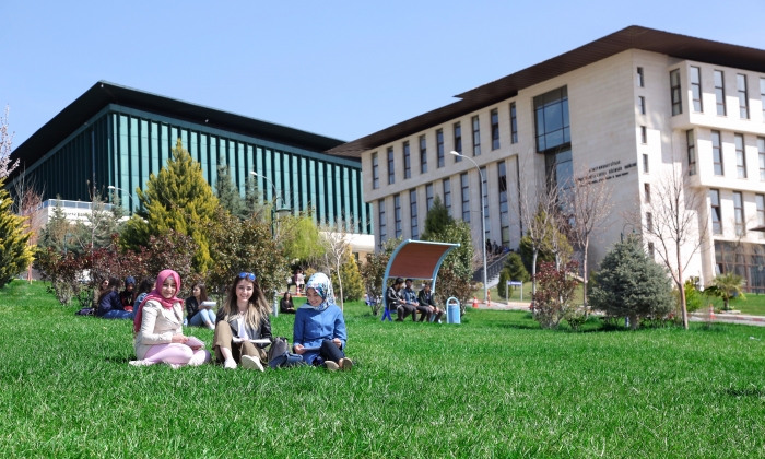 Erasmus+  ile HKÜ Öğrencileri Avrupa’da