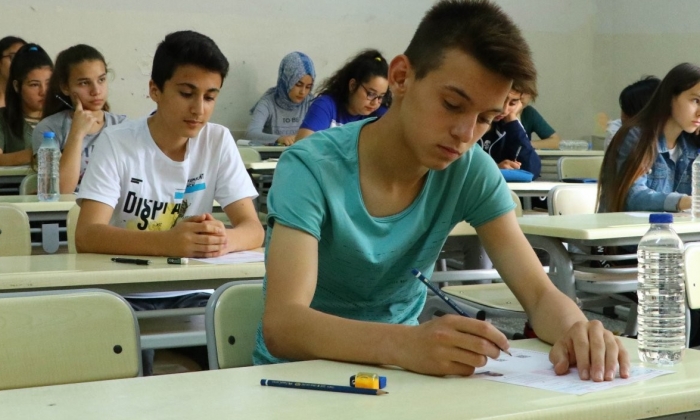 LGS'de Türkçe, Matematik ve Fen Bilimleri başarısı arttı