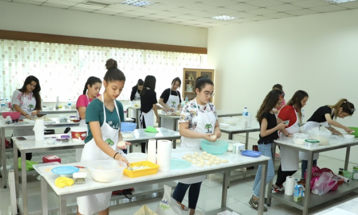 Geleceklerine lezzet katmak için eğitim alıyorlar