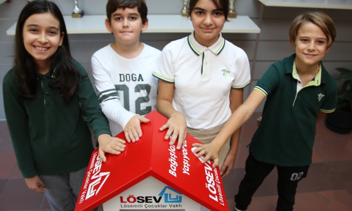 Öğrenciler lösemili çocuklara destek için el ele verdi