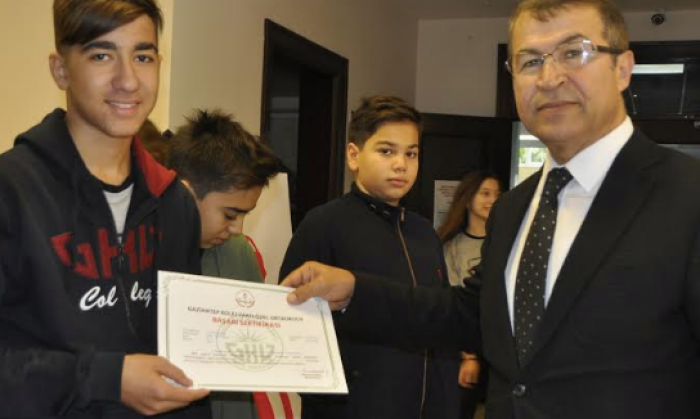 Gaziantep Kolej Vakfı’nda  başarıya ödül