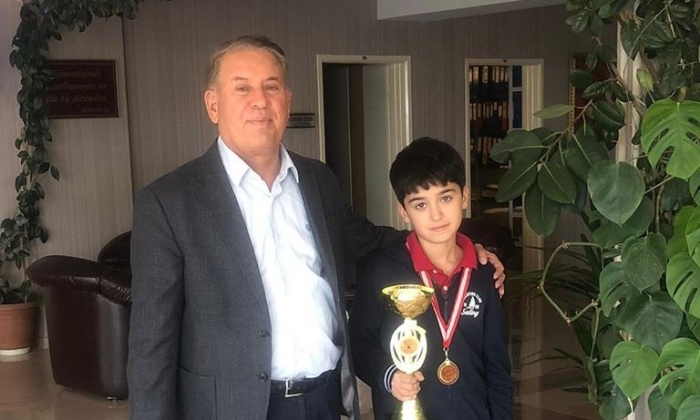 Seçkinli öğrenciden satranç başarısı