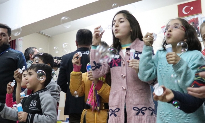 Depremi yaşayan öğrencilere psikososyal destek