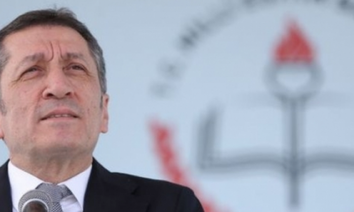 BAKAN CEVAPLADI - Okullar açılacak mı?