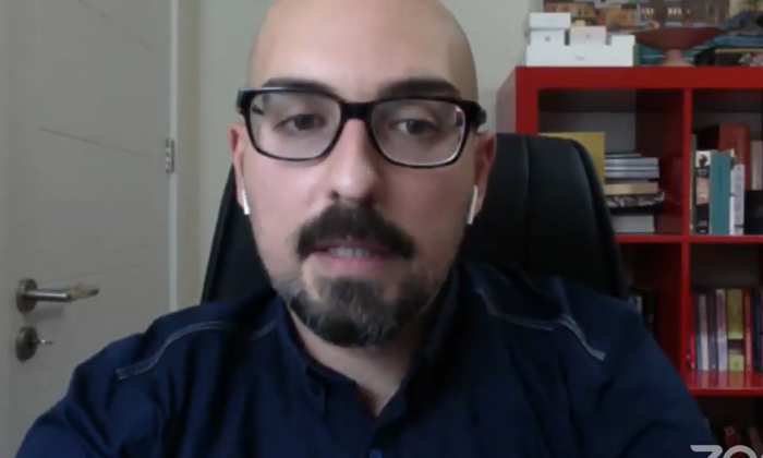 Dr. Ürer: Ekran bakıcı değildir!