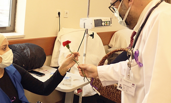 Hastalara mini konser