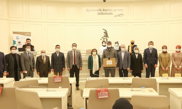 3 kişiye Hz. Hatice ödülü