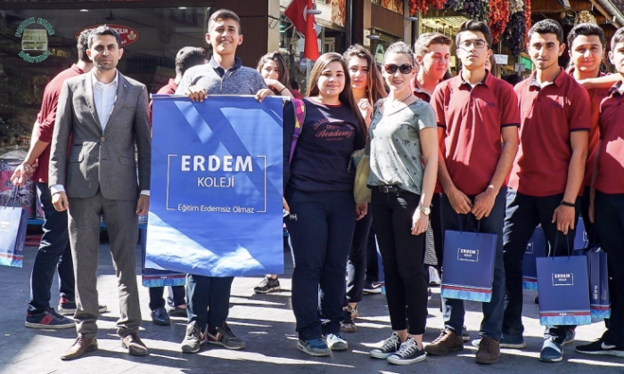 Erdemli öğrencilerden Türkçe duyarlılığı