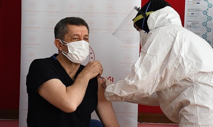 Öğretmenlere aşı başladı