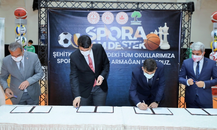 351 okula spor malzemesi