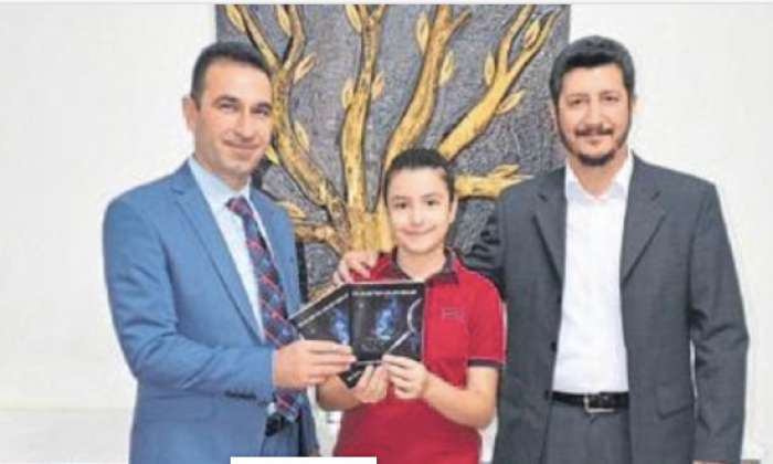 Uzay merakı kitap yazdırdı