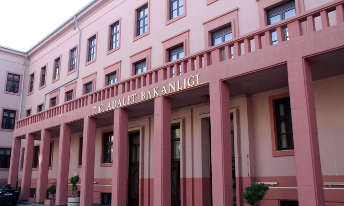 Adalet Bakanlığı sınav ve mülakatları erteledi
