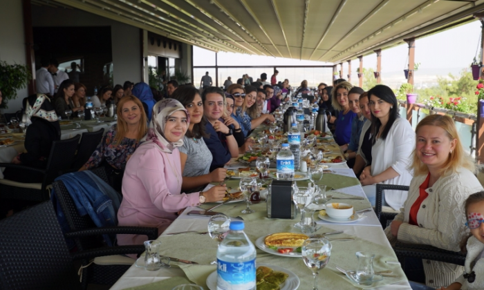 Erdem ailesi kahvaltıda buluştu