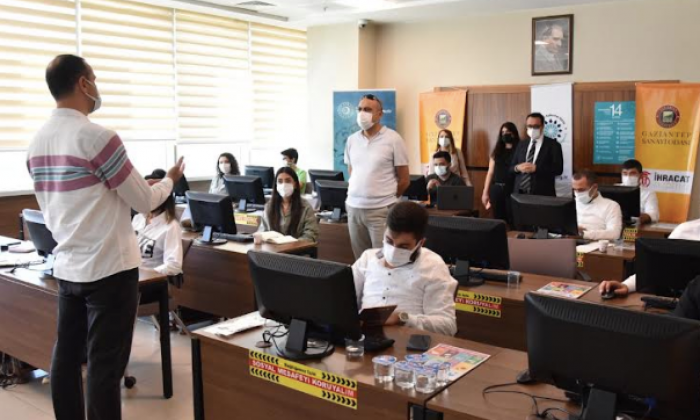 İhracat akademisi eğitimleri başladı