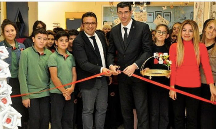 Gaziantep Kolej Vakfında ’’Atatürk İle Yaşıyorum’’ sergisi