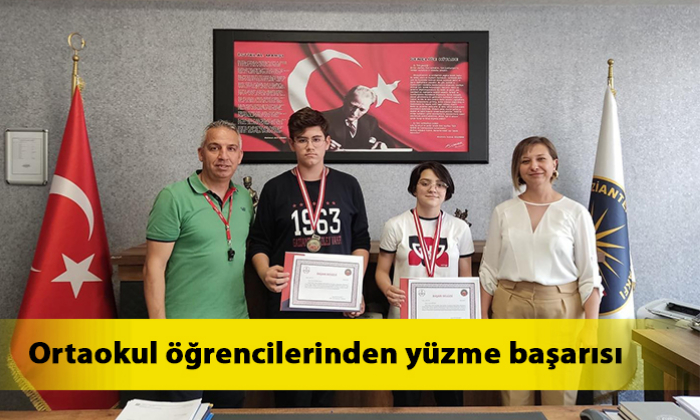 Ortaokul öğrencilerinden yüzme başarısı
