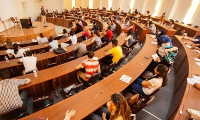 Üniversitelerde eğitim geçici olarak ertelendi