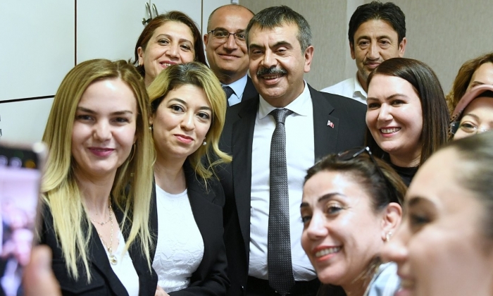 Bakan Tekin'den öğretmenlere zorunlu hizmet affı müjdesi!