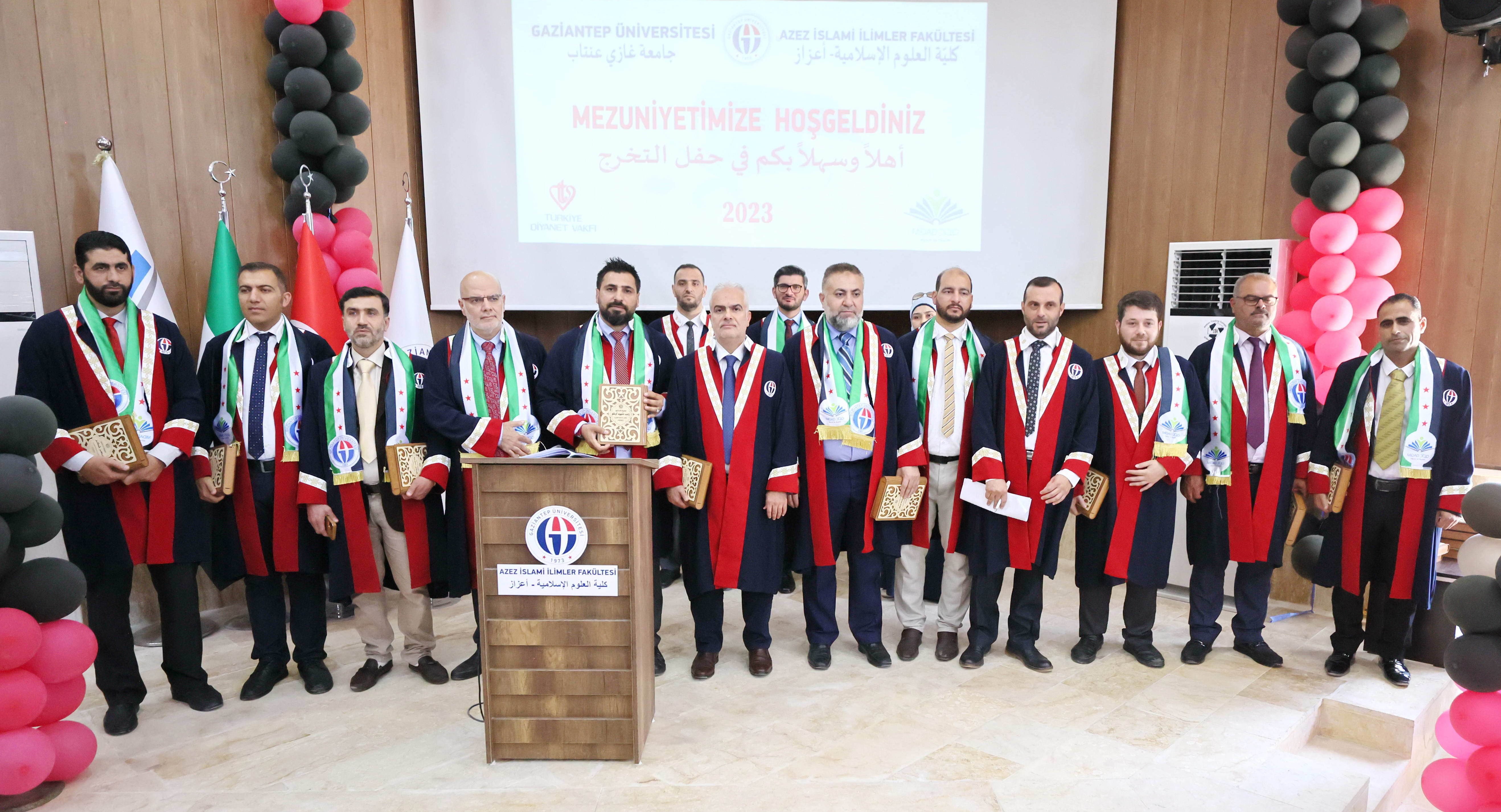 Azez İslami İlimler Fakültesi ilk mezunlarını verdi