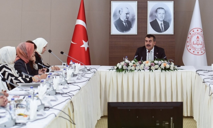 Bakan Tekin müdürler ile bir araya geldi!