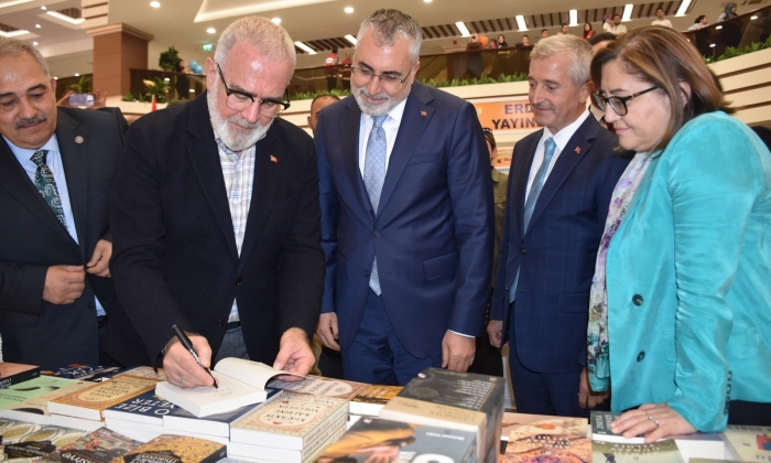 Kitap Hayattır, Hayat Kitaptır