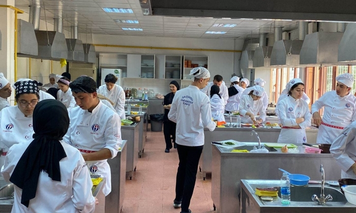 GAÜN nitelikli iş gücünü yetiştiriyor!