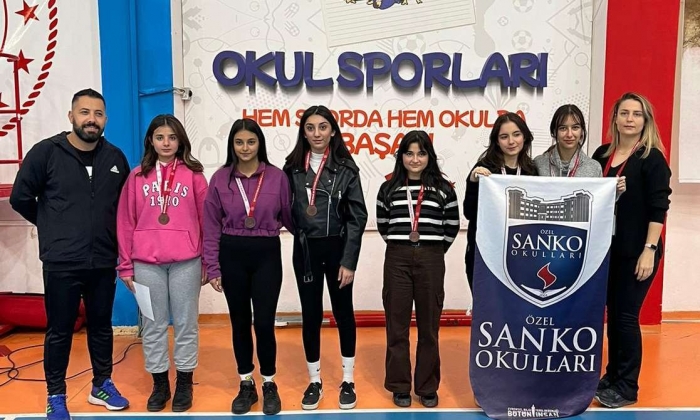 SANKO Okullarından Başarıya Doymuyor