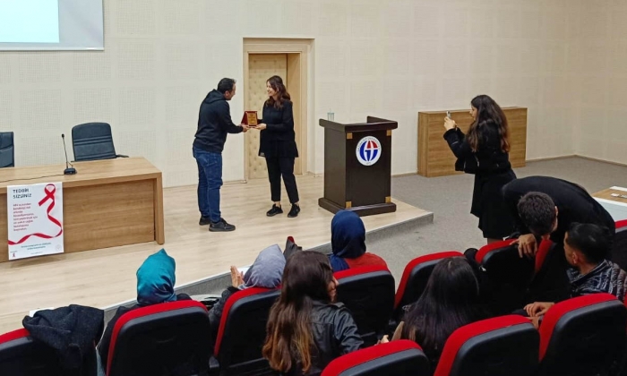 GAÜN’de AIDS Konferansı