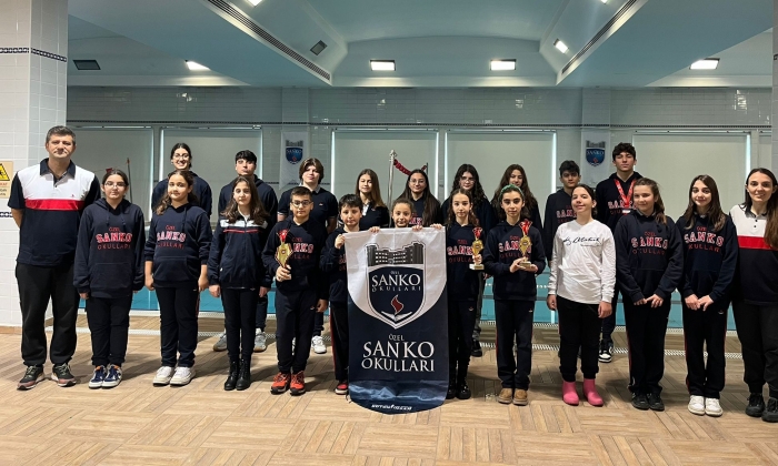 Sanko okulları yüzmede üç kupa kazandı