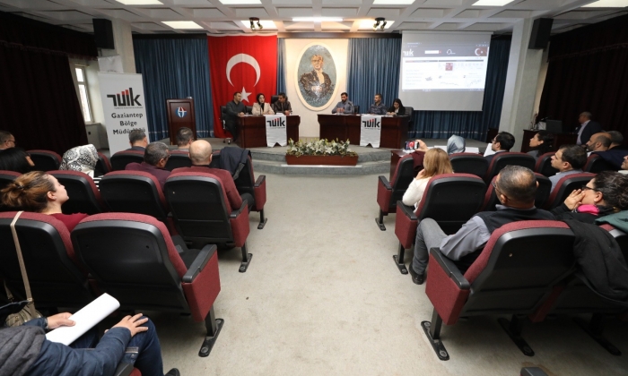    GAÜN’de Münazara düzenlendi