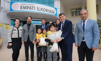 Fadıloğlu Öğrencilere Ders Anlattı