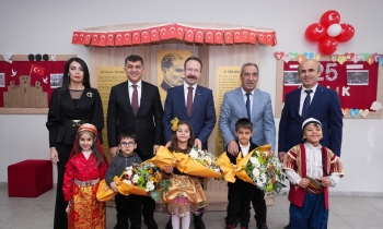    Anaokulu Öğrencilerini  Hediye