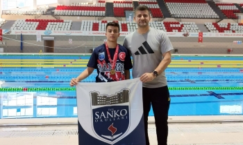 SANKO Okullarından yüzme başarısı   