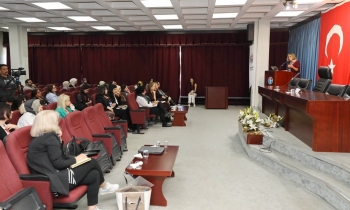 GAÜN'de kadın felsefeciler zirvesi!