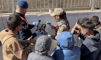 Jandarma ve Kızılay’dan öğrenci etkinliği