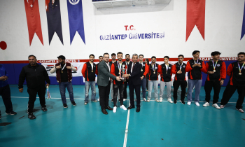 Gaün, salon futbolu ’nu lider tamamladı