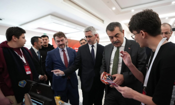 Bakan tekin, 2. Gençtek zirvesi'ne katıldı