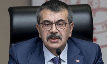 Ara tatiller kaldırılıyor, yaz tatili uzuyor