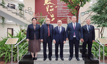 Özbekistan heyetinden Gaün'e akademik iş birliği̇ ziyareti