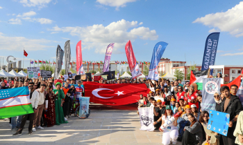 GAÜN’de bahar şenlikleri̇ başladı