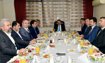 Müsteşar Tekin, Eğitim- Bir-Sen yöneticileriyle bir araya geldi