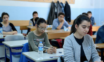 Sınav sayısı ikiye düştü