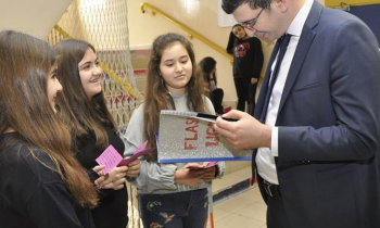 GKV öğrencileri İngilizce dergi hazırladı