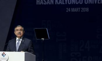 Bakan Yılmaz, HKÜ Akademik Ödül Töreni’ne katıldı