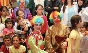 Üniversite Öğrencileri, Çocuklara Keyifli Anlar Yaşattı